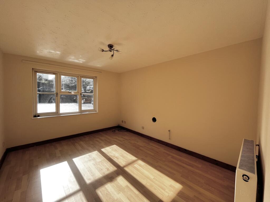 Apartment in Plymouth - View 3