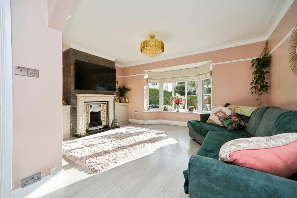 Netherhall Road, Baildon, Shipley photo 5