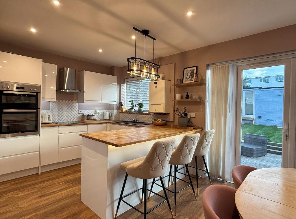 House in Horsham, Upper Beeding - View 4