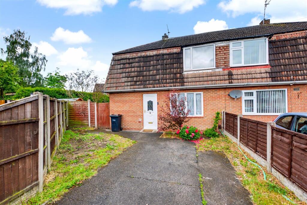 Main image of property: Cornwall Road,arnold,notthingham,NG5 6FR