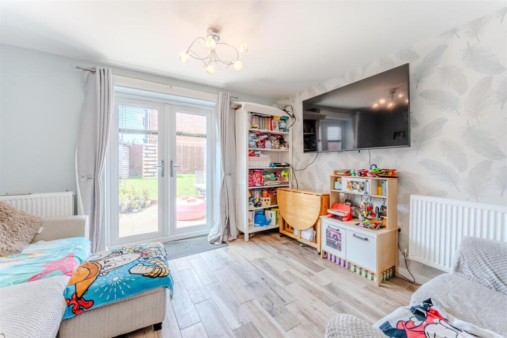 House in Kettering, Hanwood Park - View 5