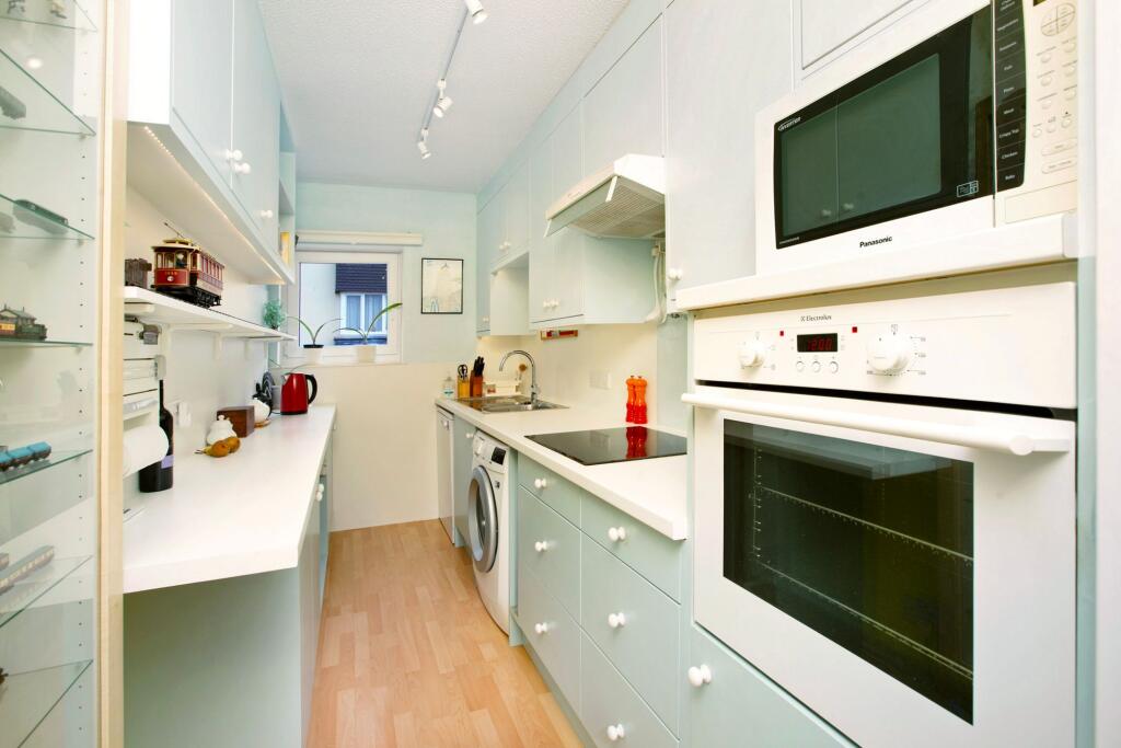 Apartment in Torquay - View 3