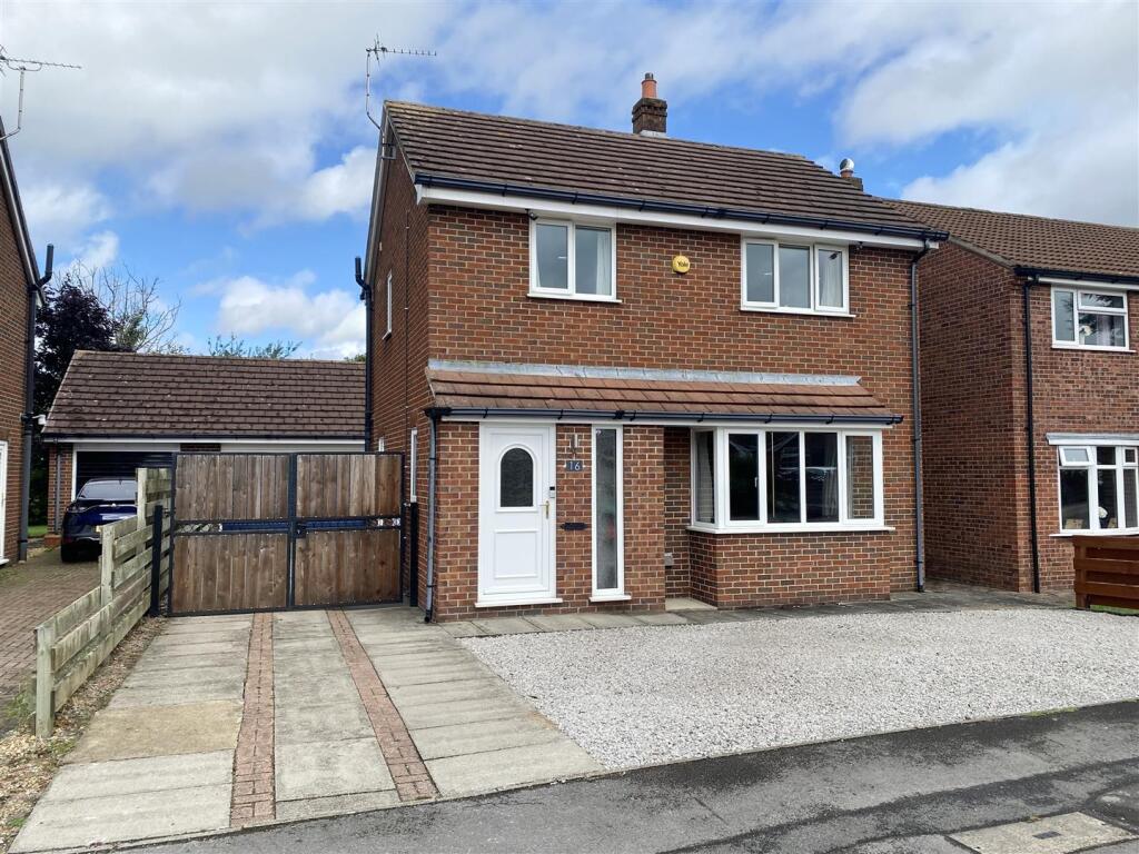 3-bed detached on St. Helens Close, Morton On Swale, Northallerton, £300,000