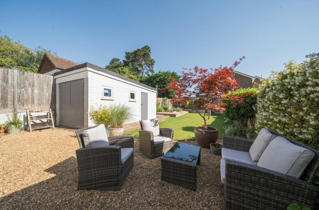 House in Bromley - View 5