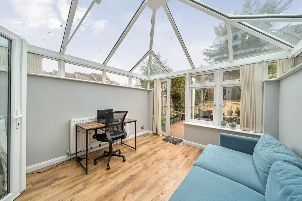 House in Three Rivers, Hertfordshire - View 4