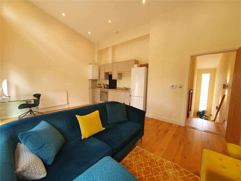House in Ipswich - View 3