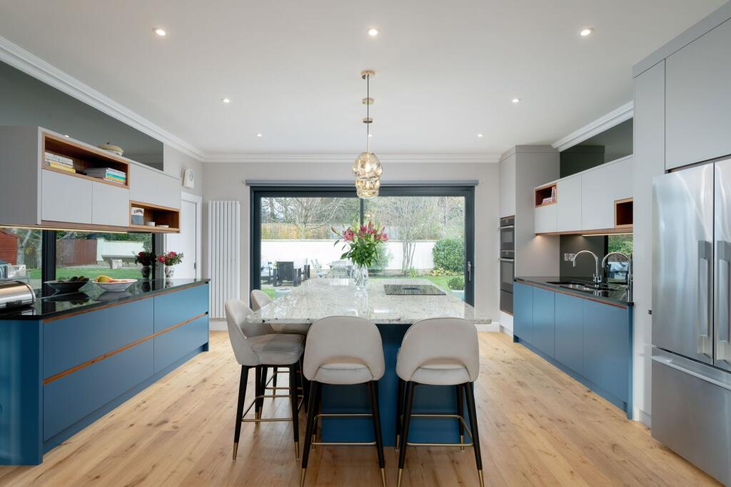 House in Lugton, Eskbank - View 4