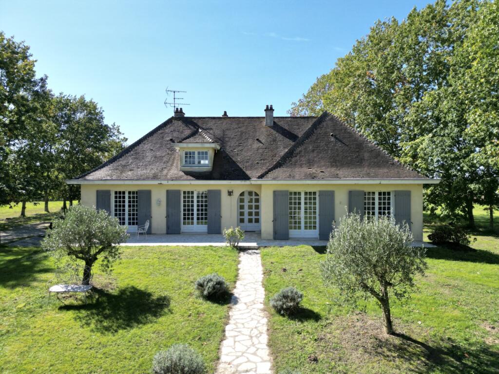 Main image of property: 47120 duras
