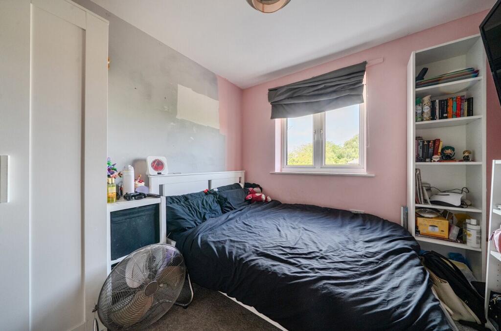 Apartment in Eastleigh, Hound - More