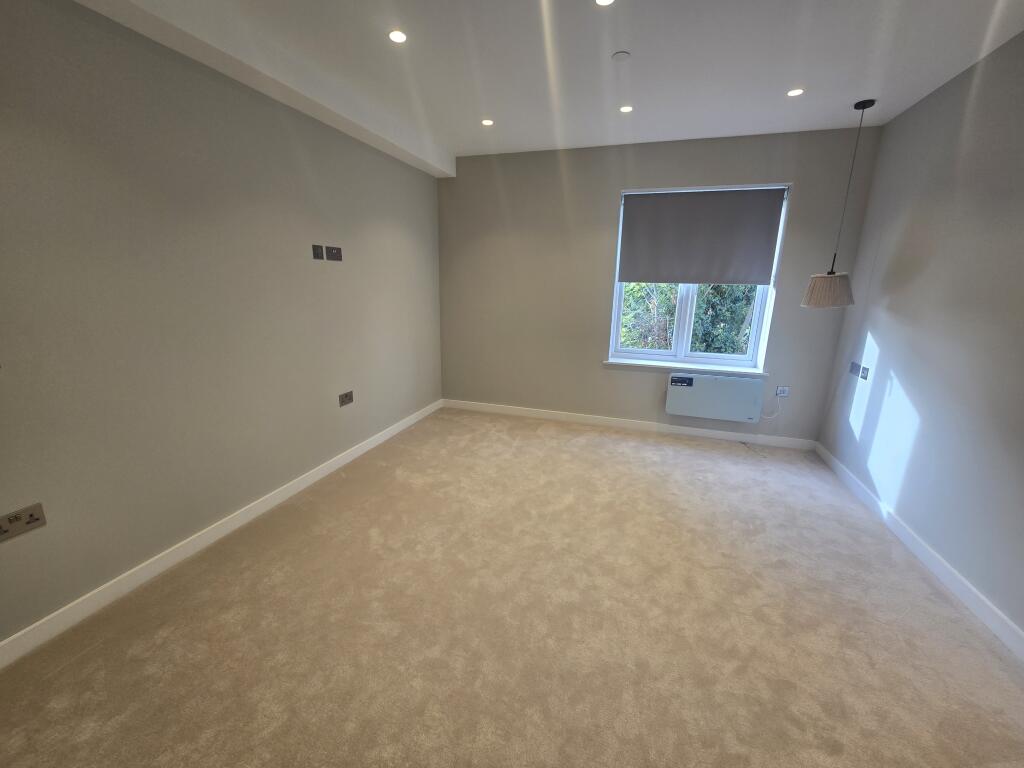House in Watford - View 5
