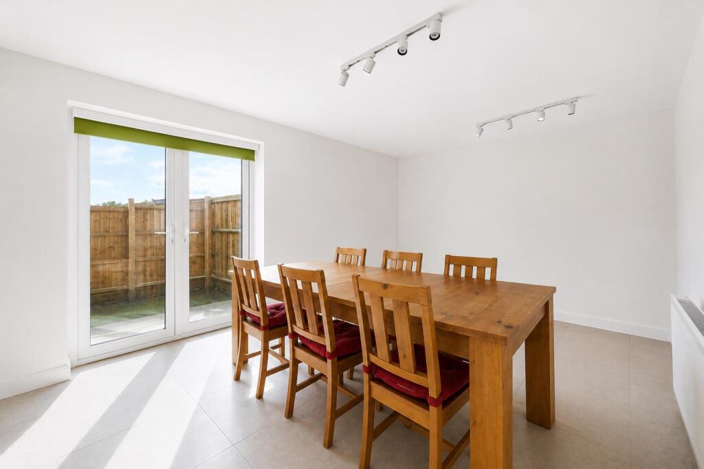 House in Stroud, Berkeley - View 4