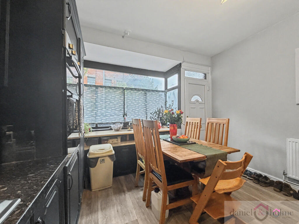 House in Staffordshire Moorlands, Leek - More