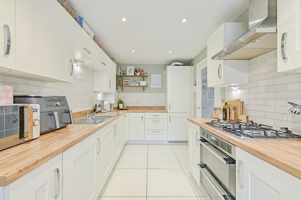 House in North Warwickshire, Polesworth CP - View 3