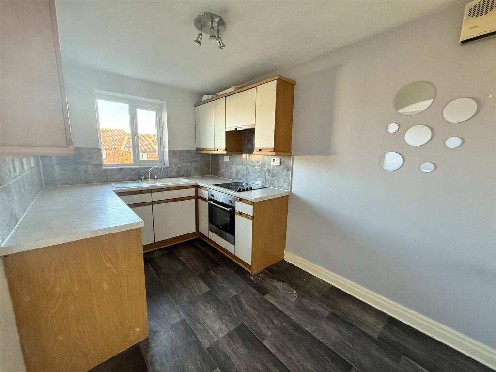 Greenfinch Court, BLACKPOOL, Lancashire, FY3 photo 3