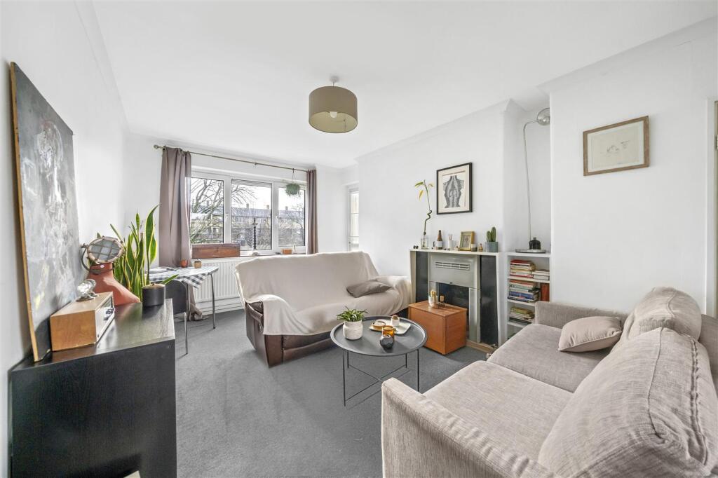 Main image of property: Wellington Row, London