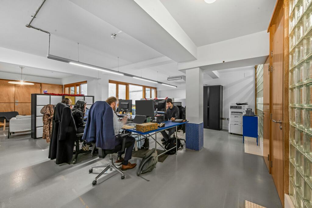 office 2.jpg