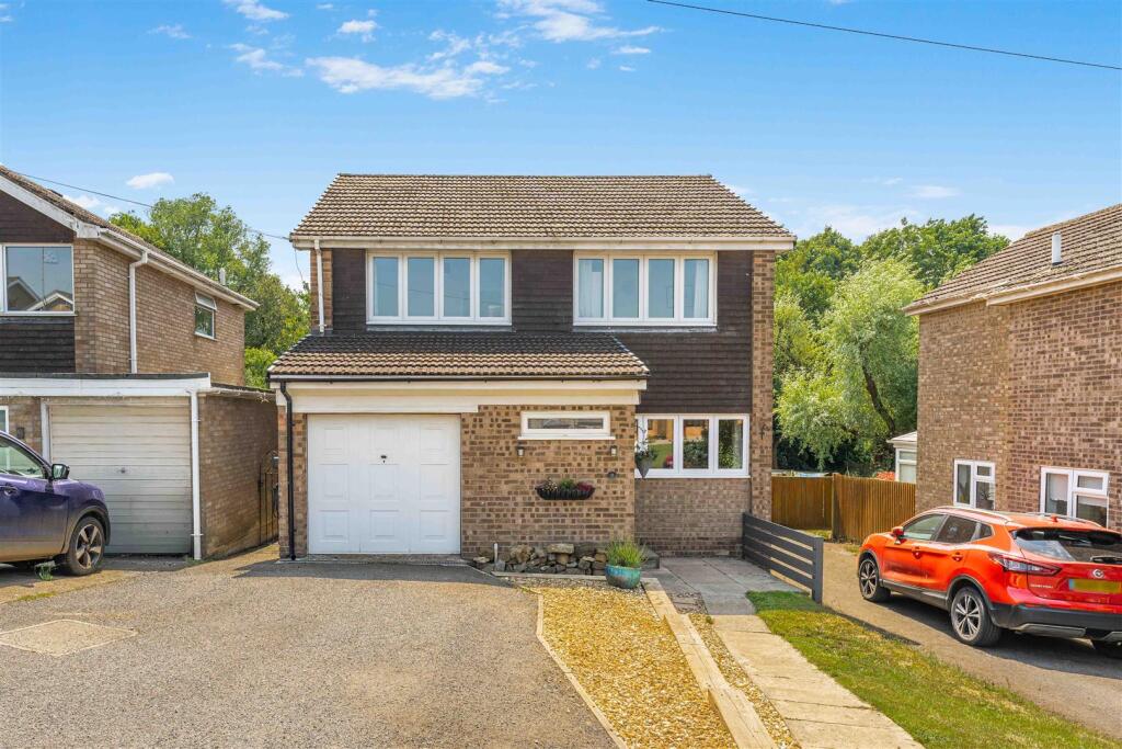 Main image of property: Washle Drive, Middleton Cheney