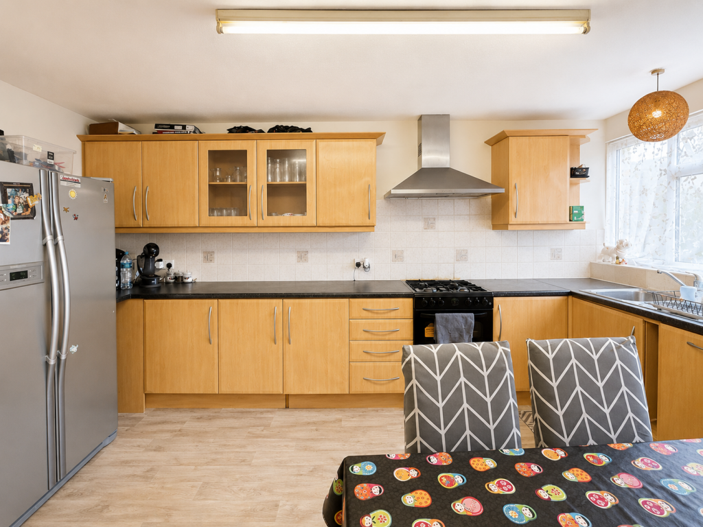 Apartment in Guildford - More