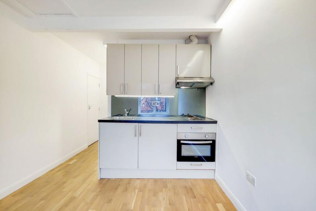 Studio flat for rent