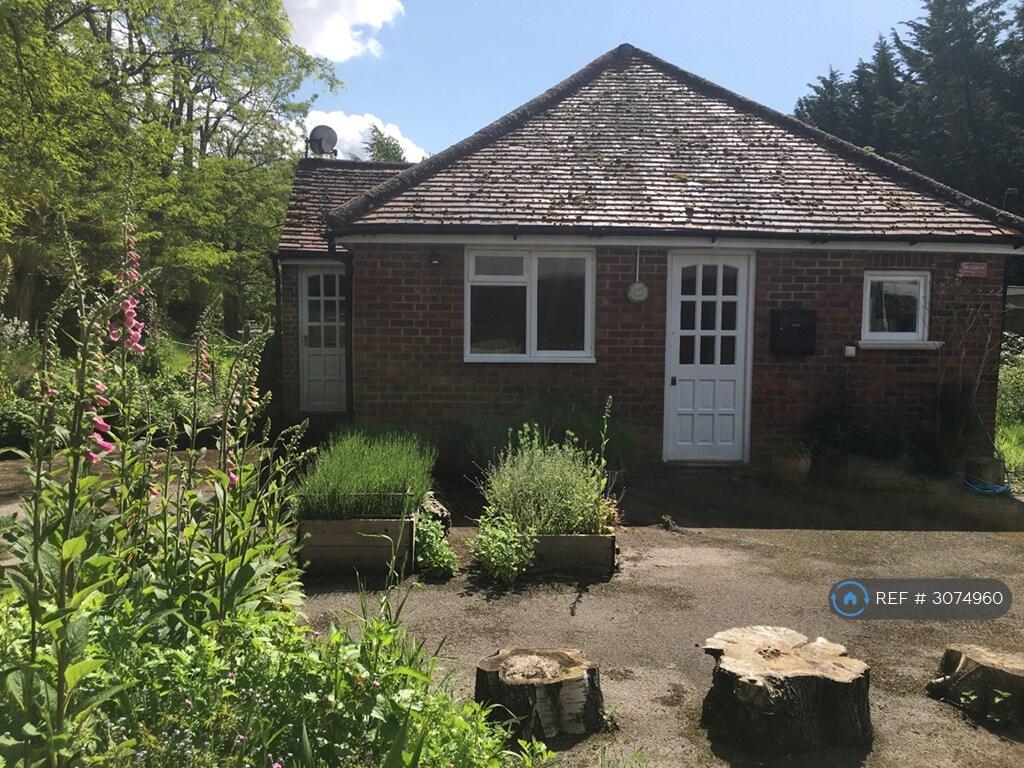 Eversley, Hook, RG27