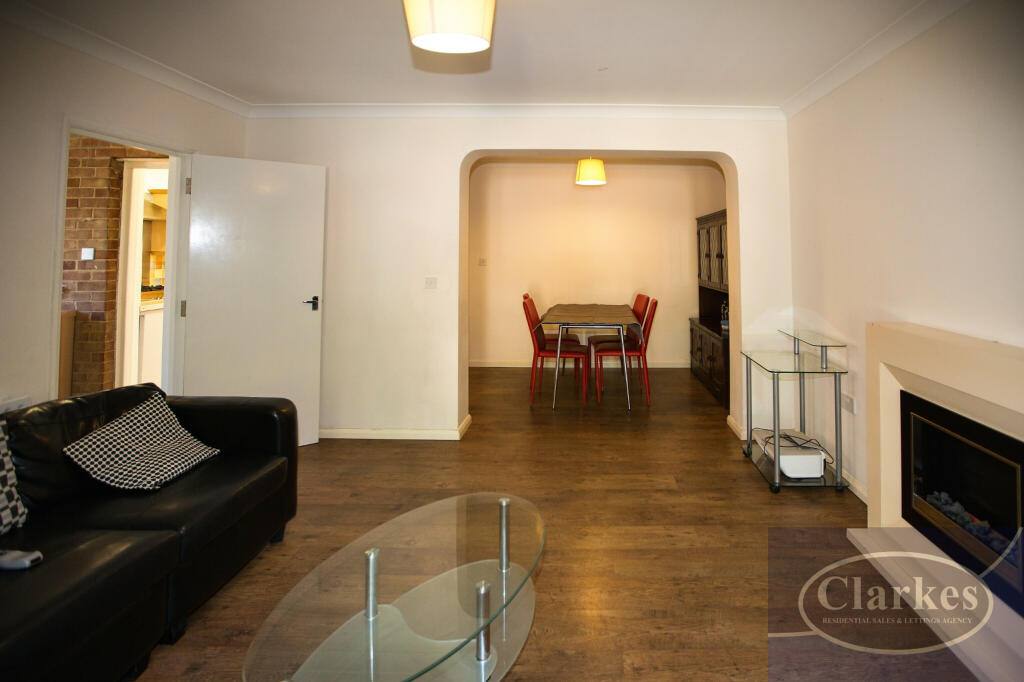 Astbury Avenue, Wallisdown photo 3