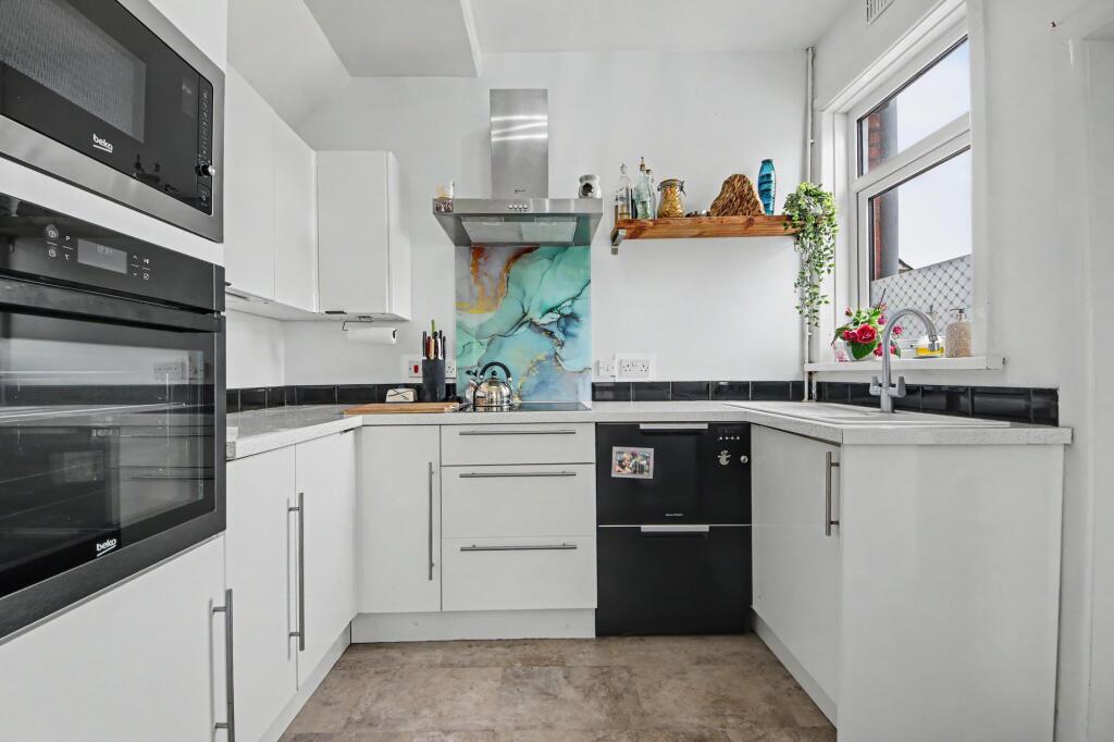House in Southampton - View 3