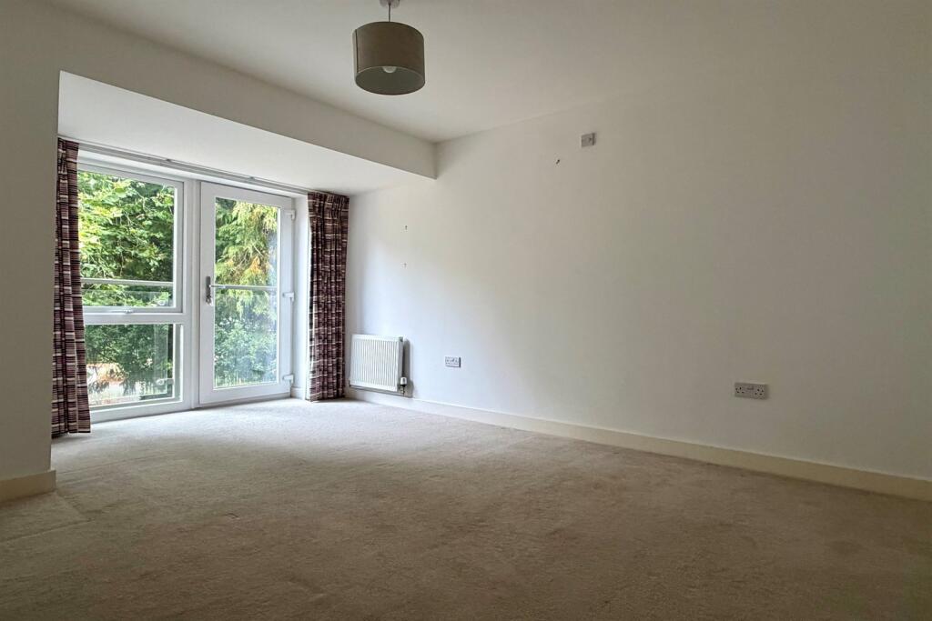 House in Chichester - More