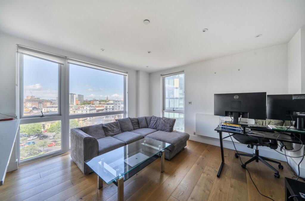 Apartment in Southampton - View 4