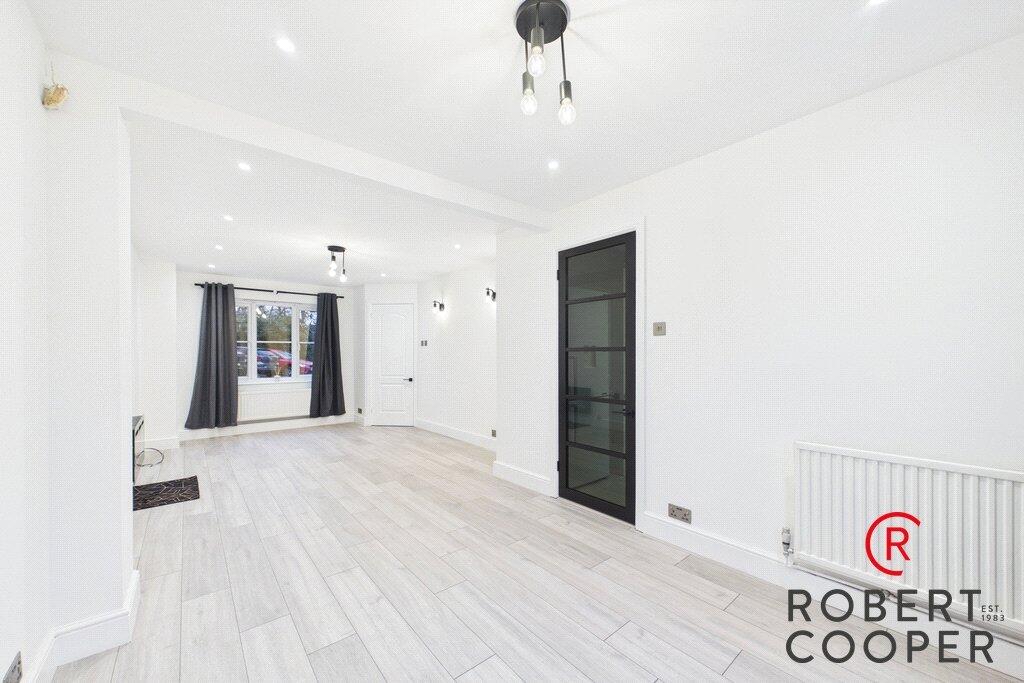 Wilder Close, Ruislip, Middlesex, HA4 photo 3