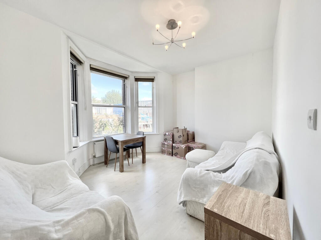 Apartment in London - View 2