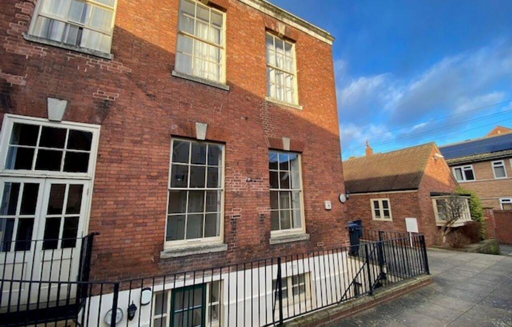 Main image of property: Nashs Passage, Worcester, WR1