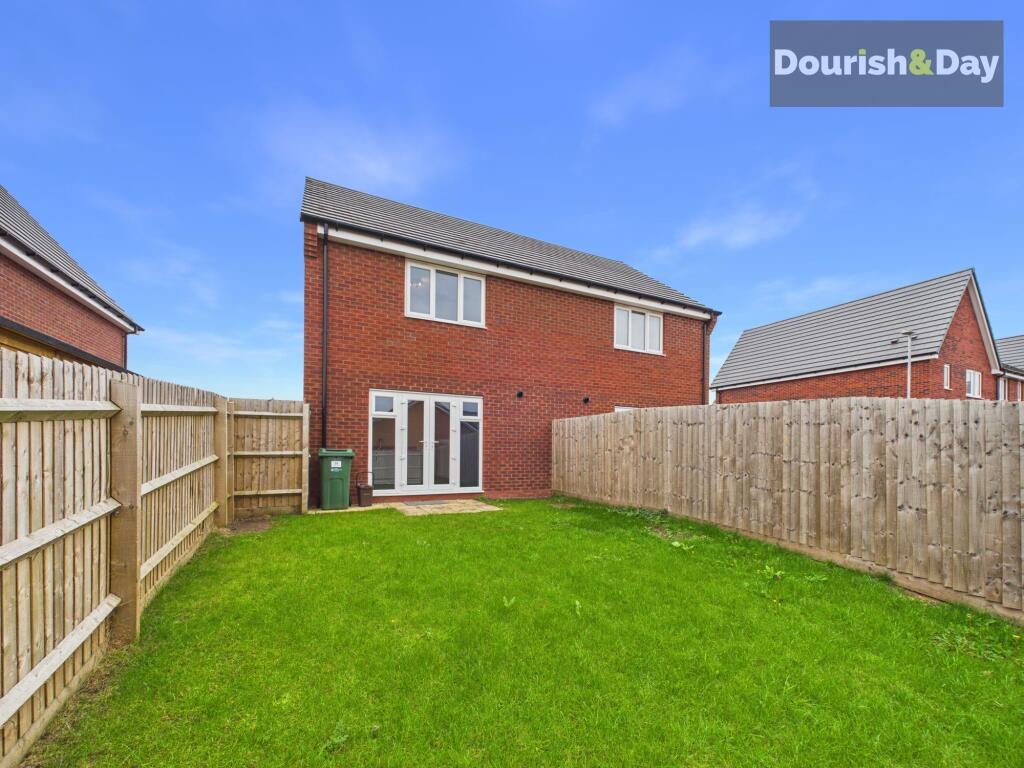 House in Stoke-on-Trent - View 4