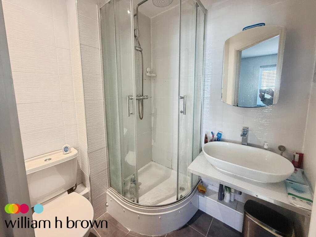 Apartment in Thurrock, Essex - View 4
