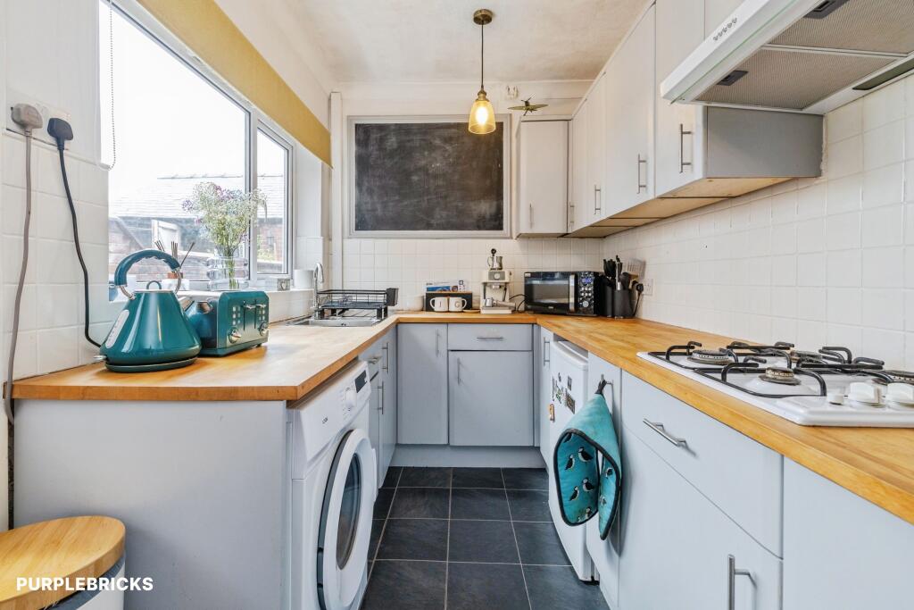 House in Lincoln - View 4