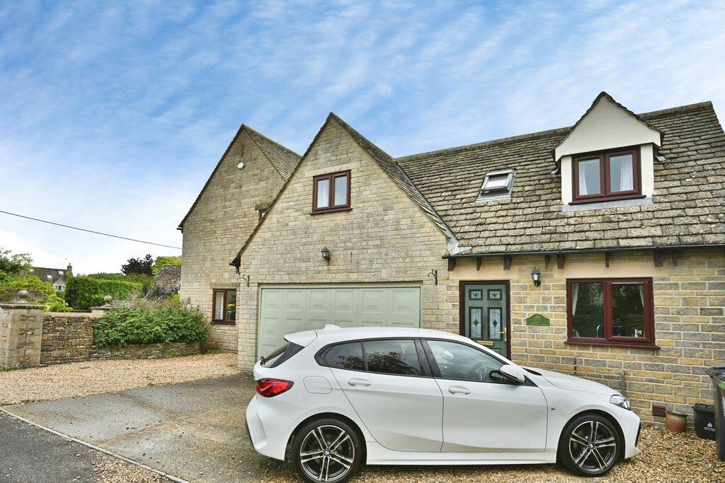 House in Gloucester - View 3