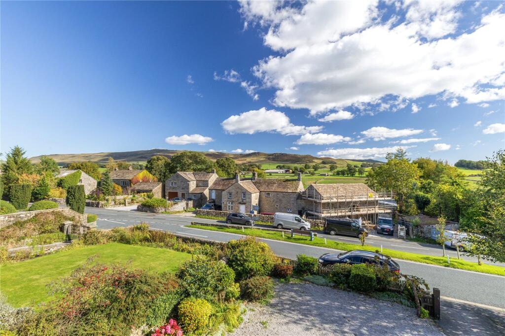 House in Hetton - View 2