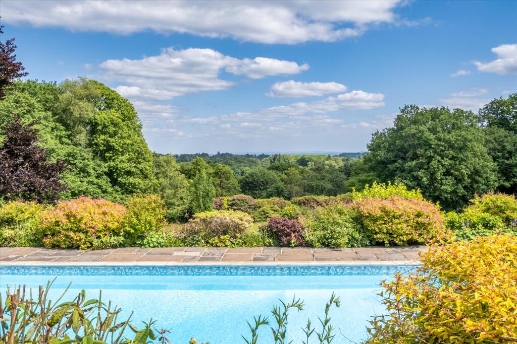 House in Guildford - View 4