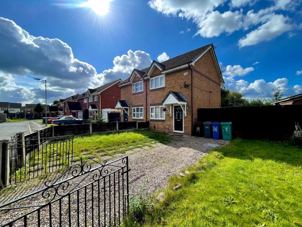 Main image of property: Reading Close, Manchester