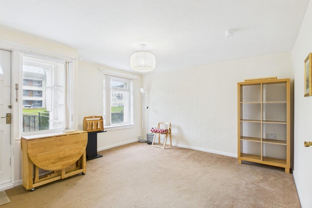 Apartment in Glasgow, Wyndford, Maryhill - View 2