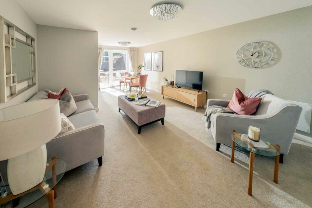 Symonds Grange, Hooton Road, Willaston, Neston photo 4