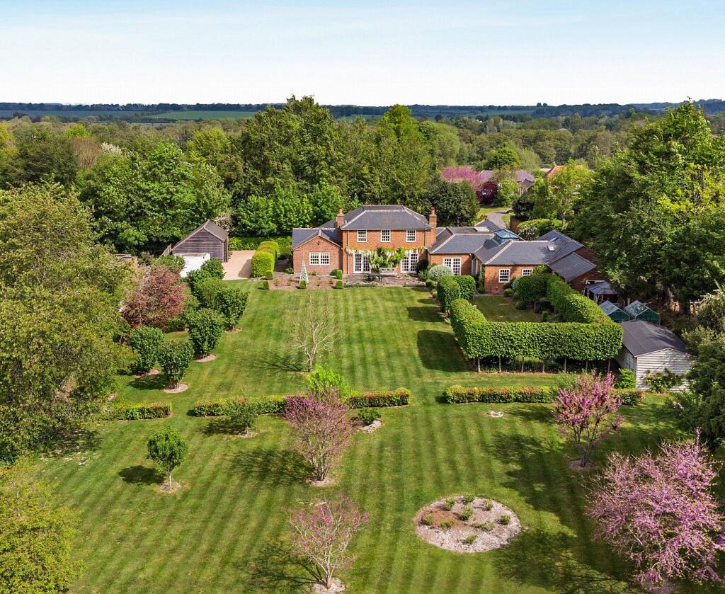 Main image of property: High Street, Kintbury, Hungerford, Berkshire