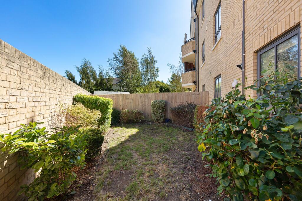 Apartment in London - View 4