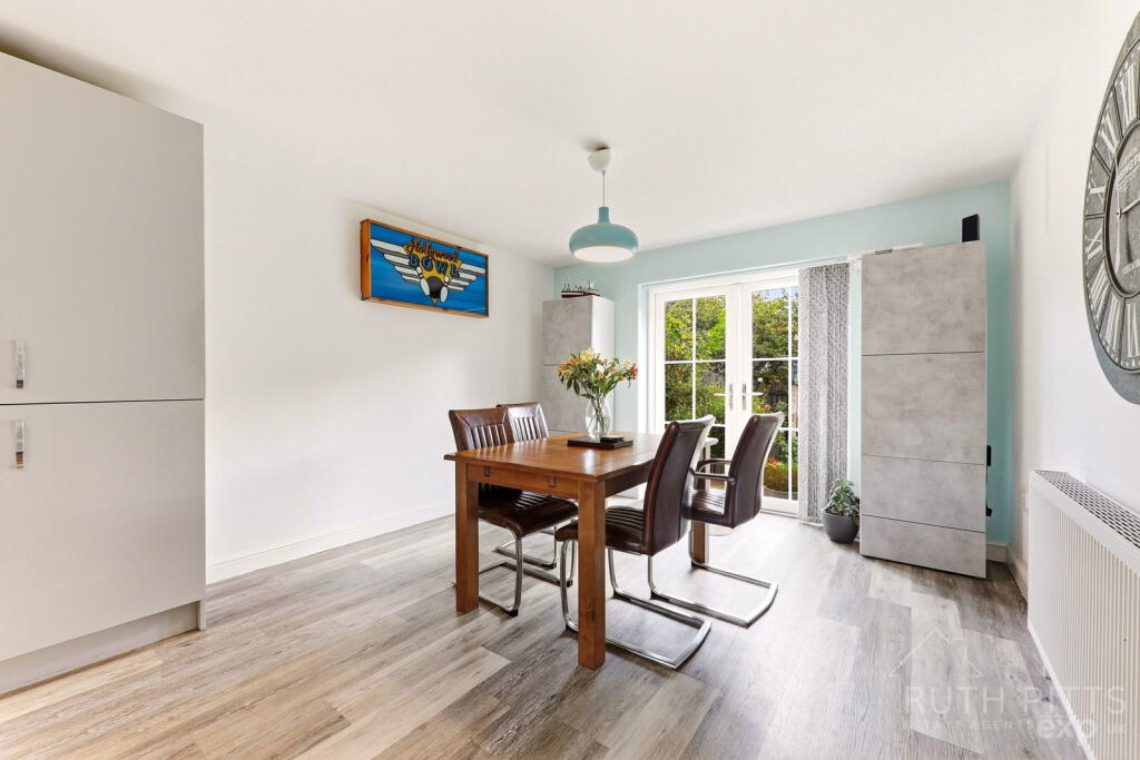 House in Wakefield - View 4