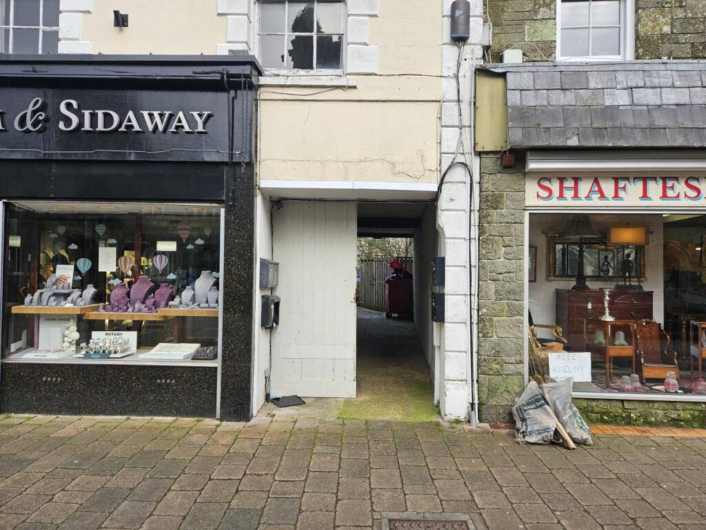 Main image of property: 26 High Street, SHAFTESBURY, Dorset, SP7