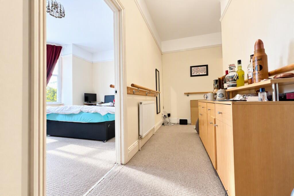 Apartment in Portsmouth - More
