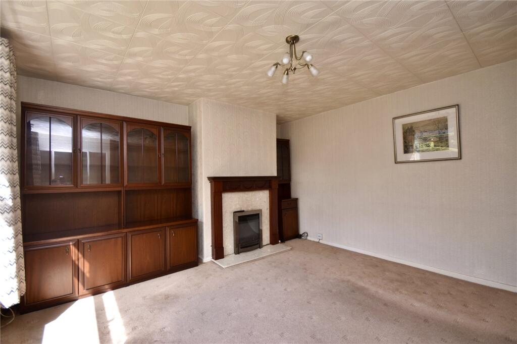 House in Oldham, Greater Manchester - More