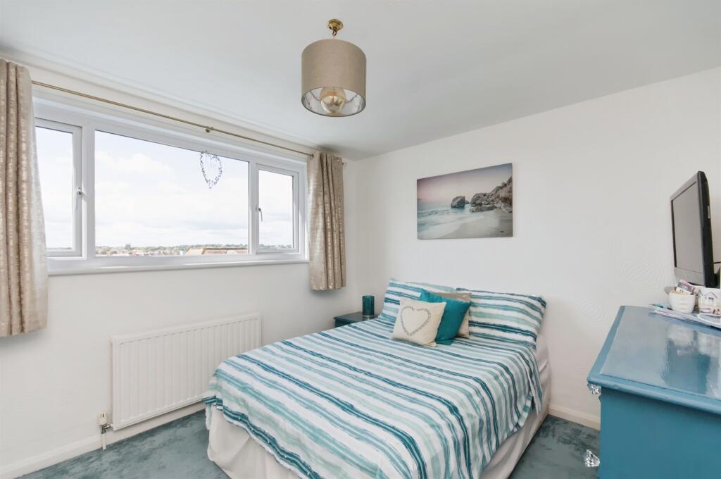 Apartment in Tonbridge - More