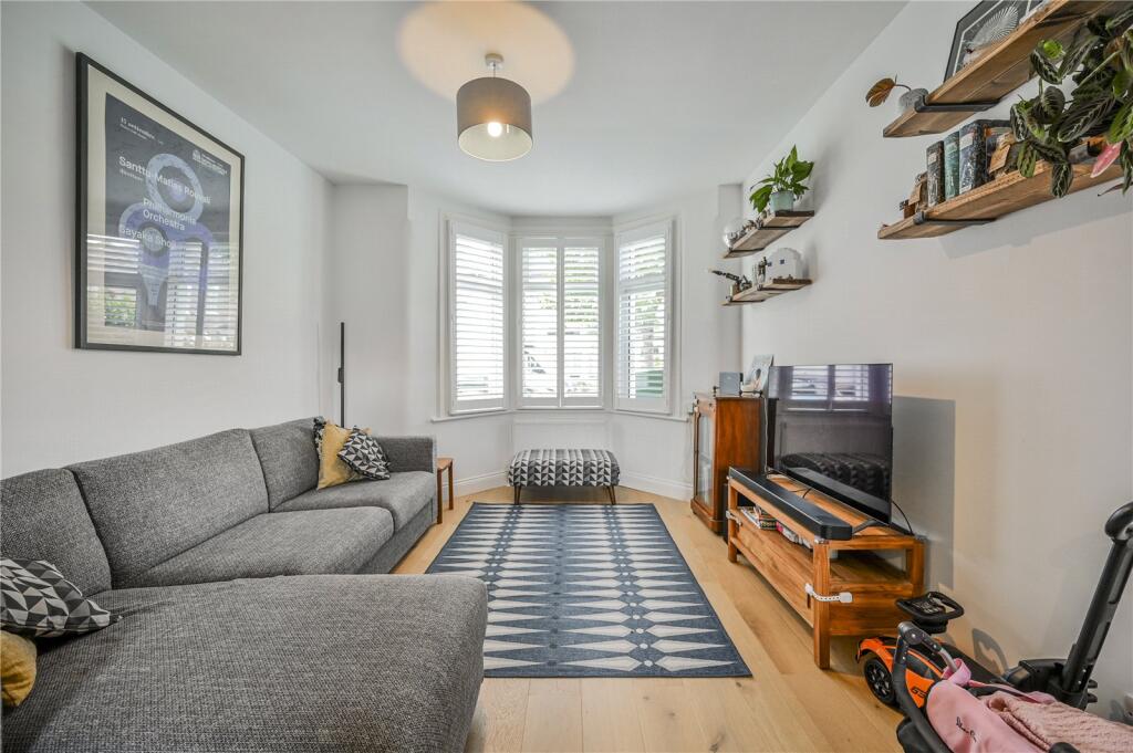 House in London - View 2