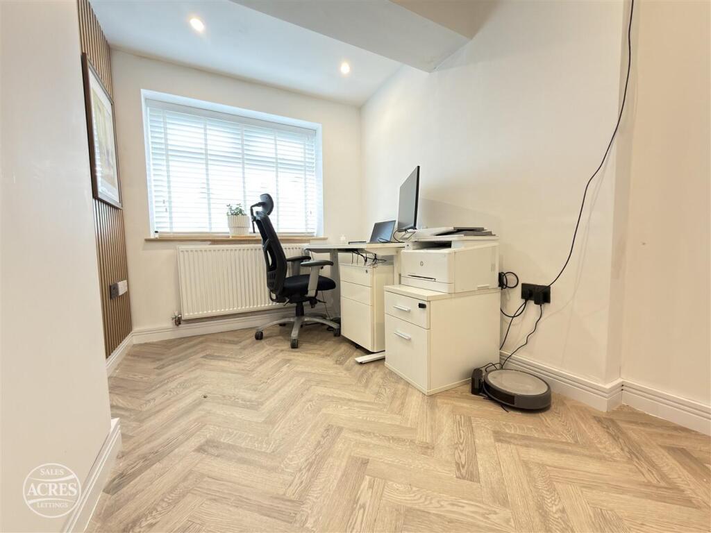 House in Sandwell, Hamstead - More