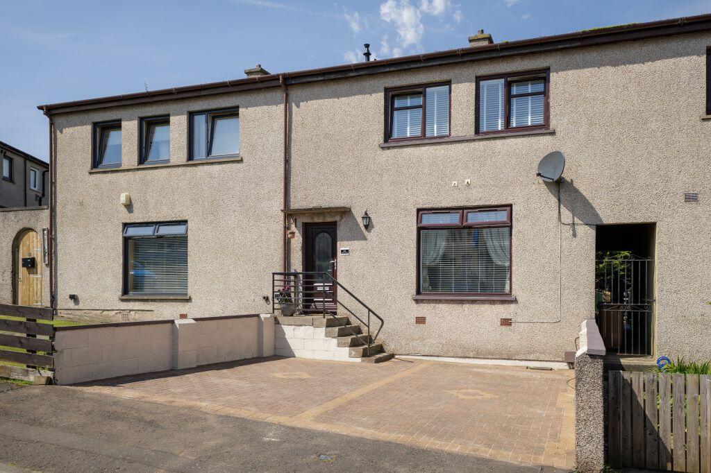 Main image of property: 42 Maxwell Crescent, Cowdenbeath, KY49RA